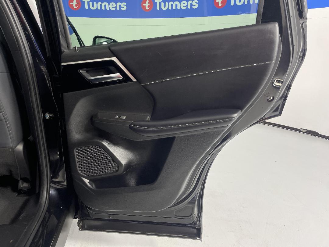 Photo '19' of Mitsubishi Outlander Photo '19' of Mitsubishi Outlander