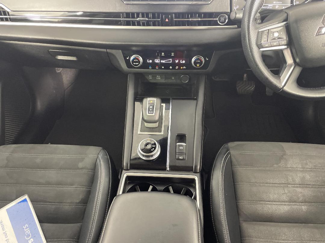 Photo '18' of Mitsubishi Outlander Photo '18' of Mitsubishi Outlander