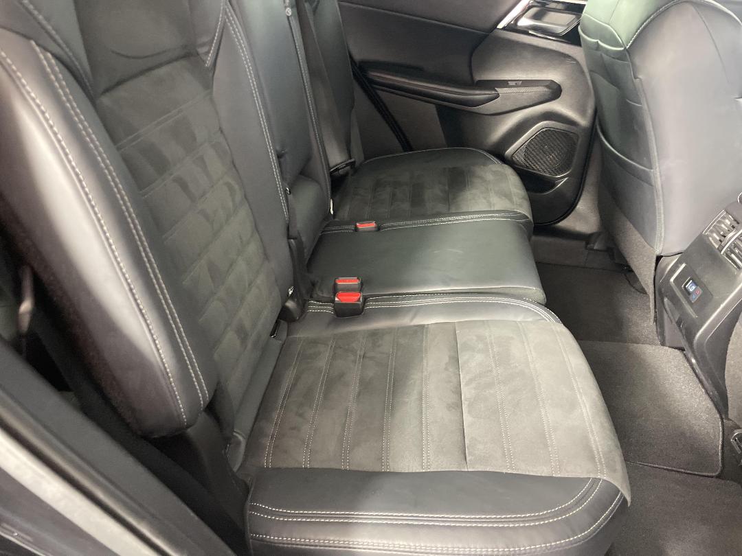 Photo '20' of Mitsubishi Outlander Photo '20' of Mitsubishi Outlander