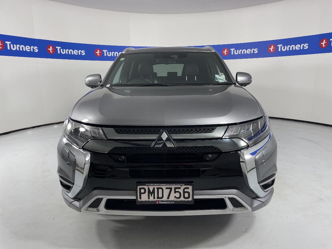 Photo '2' of Mitsubishi Outlander