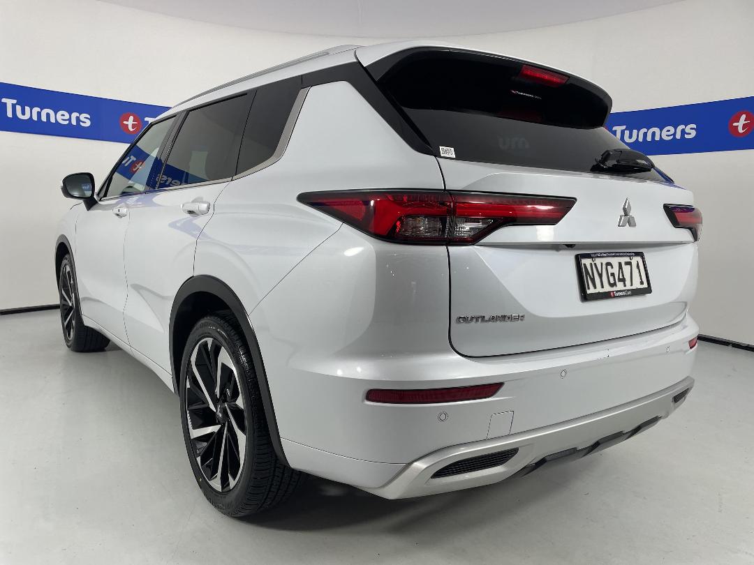 Photo '5' of Mitsubishi Outlander