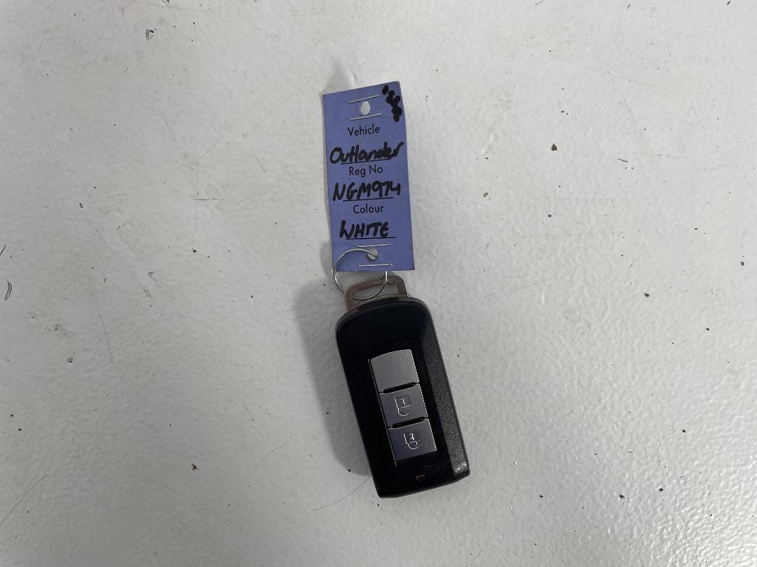 Photo '22' of Mitsubishi Outlander