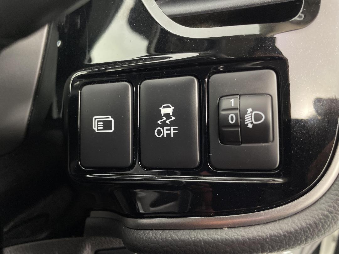 Photo '24' of Mitsubishi Outlander