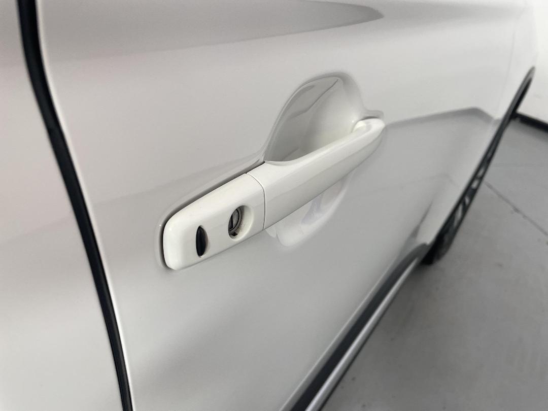 Photo '26' of Mitsubishi Outlander