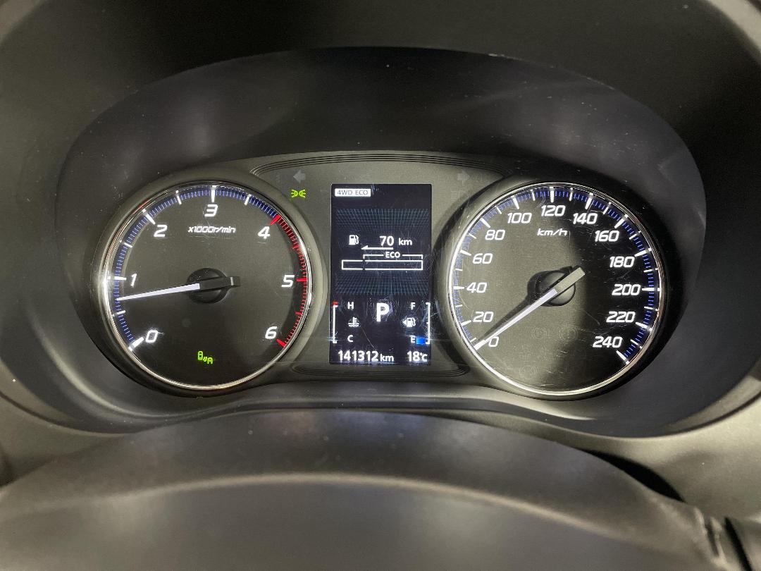 Photo '21' of Mitsubishi Outlander