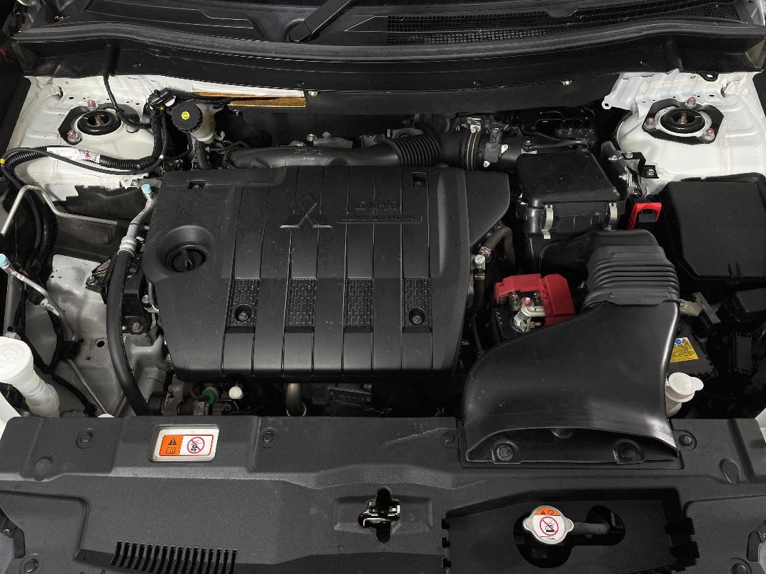 Photo '13' of Mitsubishi Outlander Photo '13' of Mitsubishi Outlander