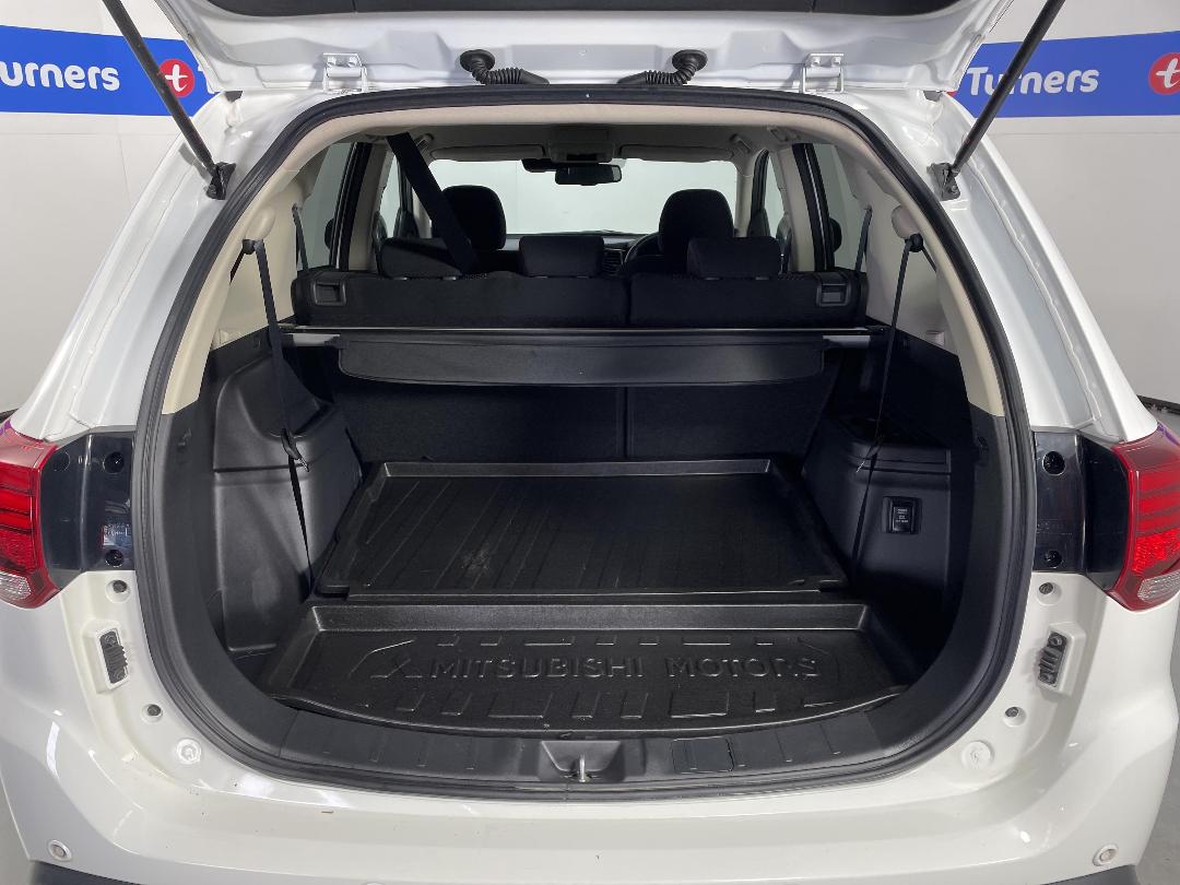 Photo '14' of Mitsubishi Outlander Photo '14' of Mitsubishi Outlander