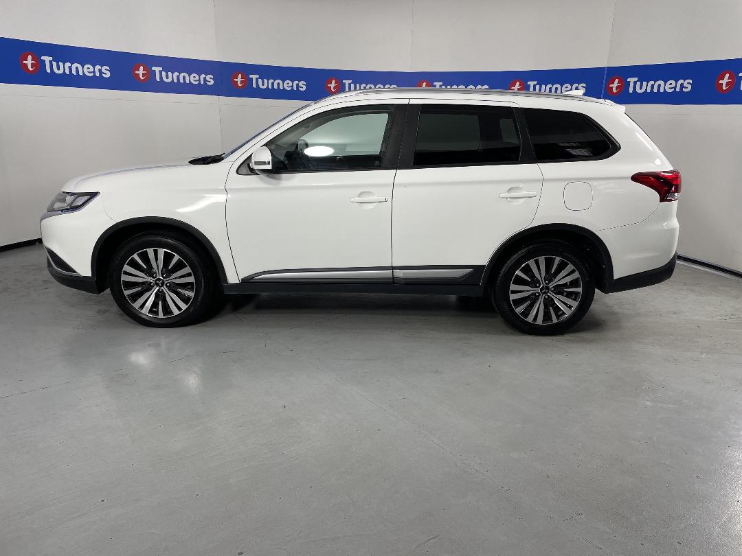 Photo '24' of Mitsubishi Outlander Photo '24' of Mitsubishi Outlander