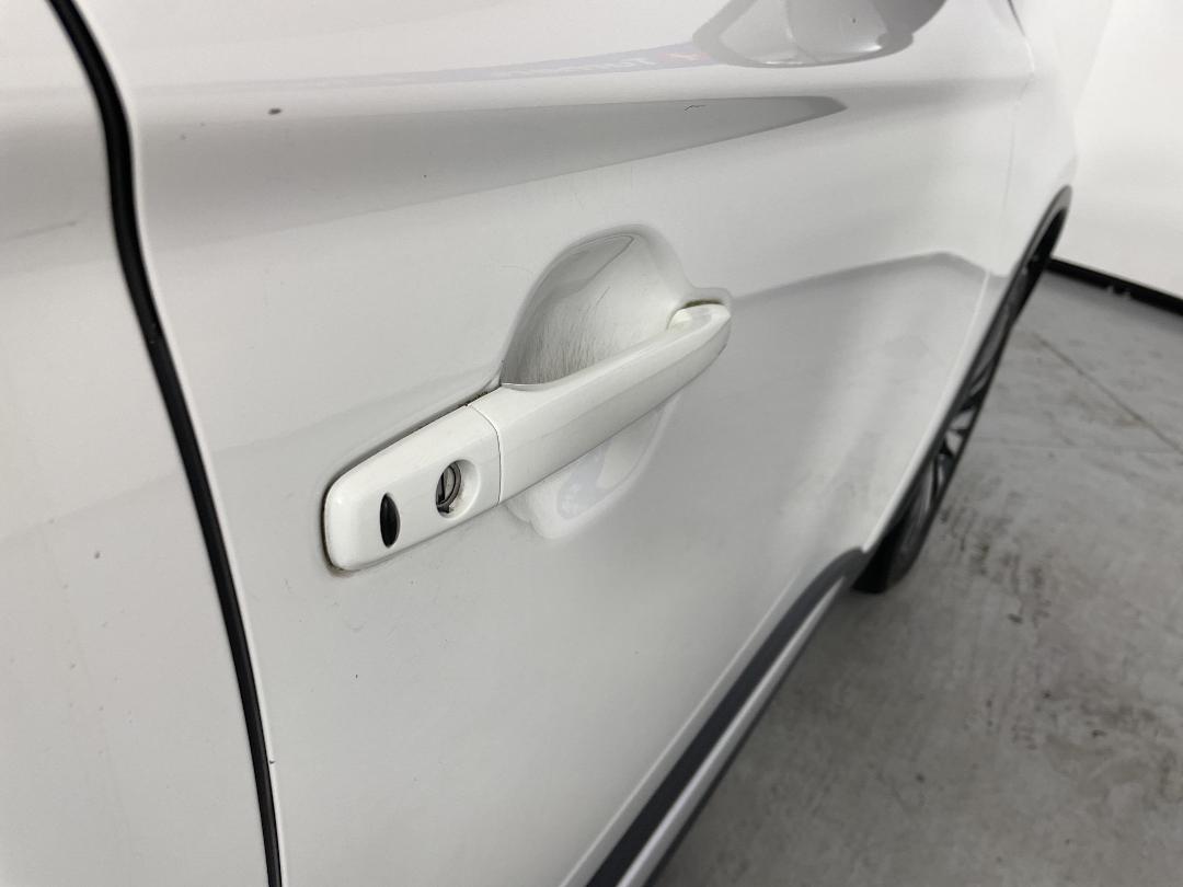 Photo '26' of Mitsubishi Outlander Photo '26' of Mitsubishi Outlander