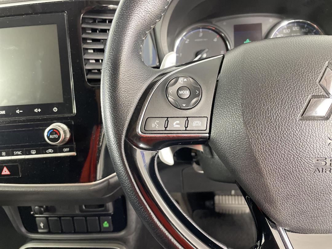 Photo '28' of Mitsubishi Outlander Photo '28' of Mitsubishi Outlander