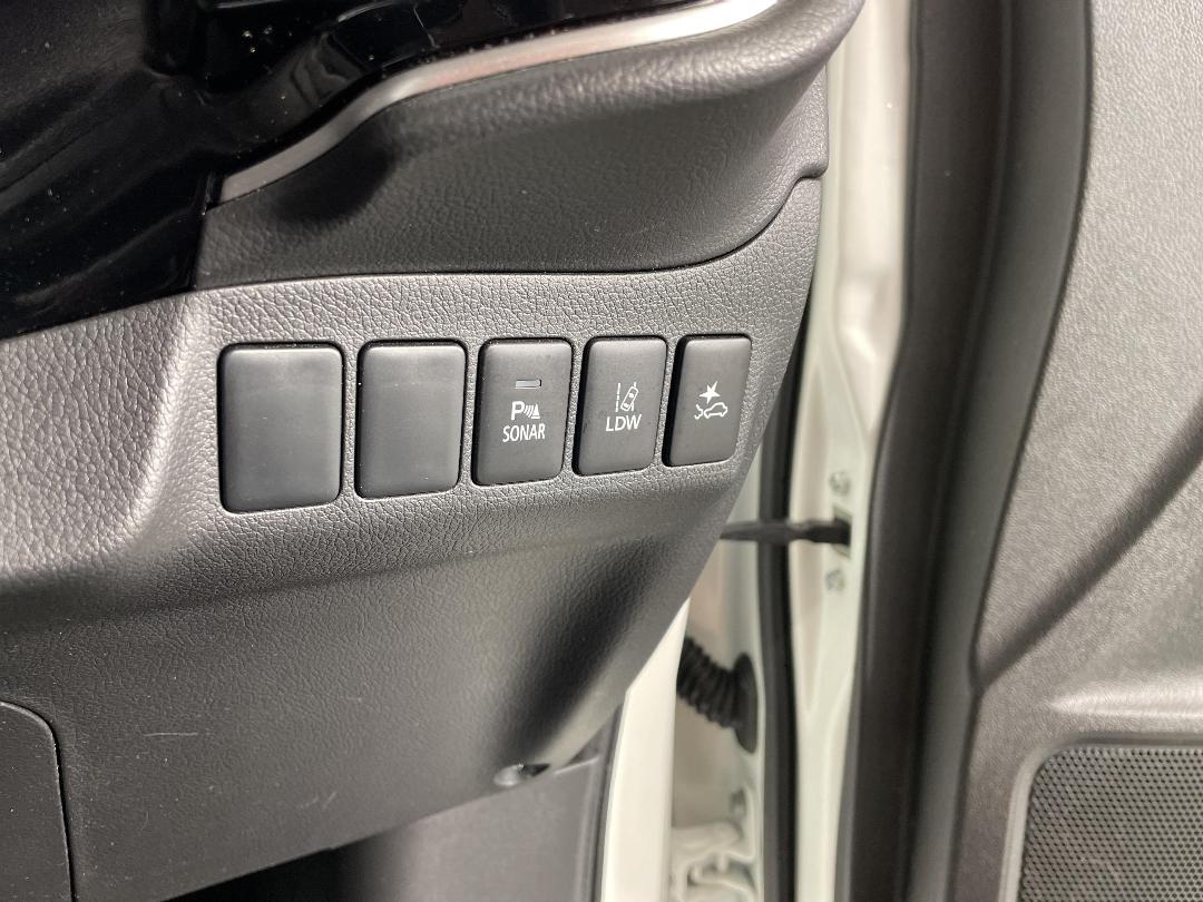 Photo '32' of Mitsubishi Outlander Photo '32' of Mitsubishi Outlander