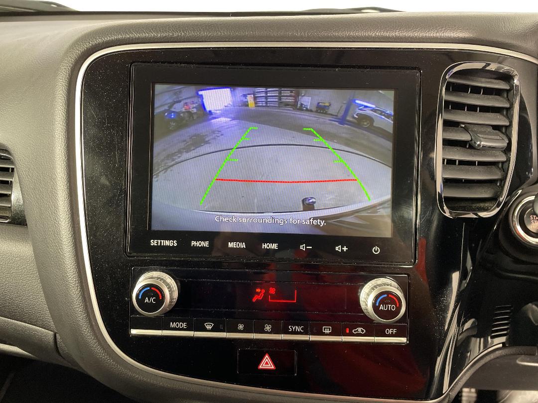 Photo '33' of Mitsubishi Outlander Photo '33' of Mitsubishi Outlander