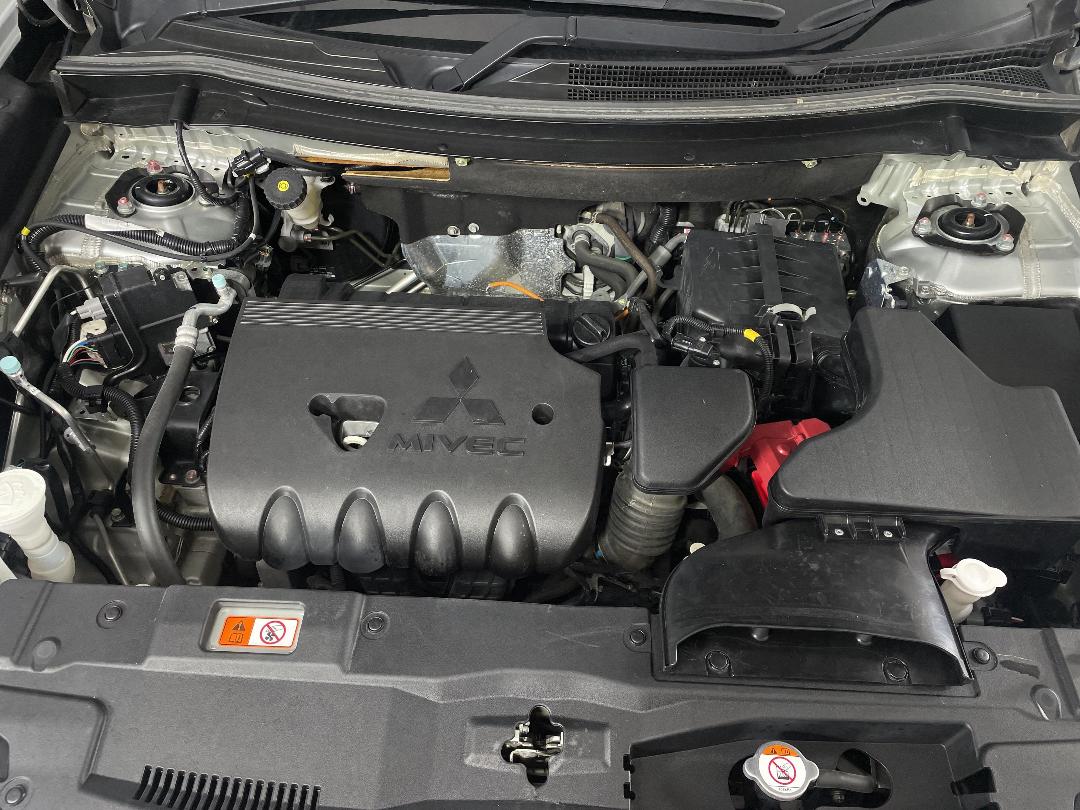 Photo '13' of Mitsubishi Outlander Photo '13' of Mitsubishi Outlander