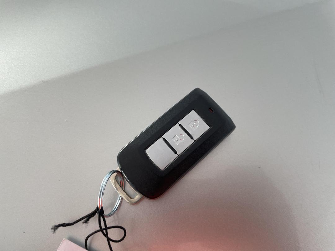 Photo '22' of Mitsubishi Outlander Photo '22' of Mitsubishi Outlander