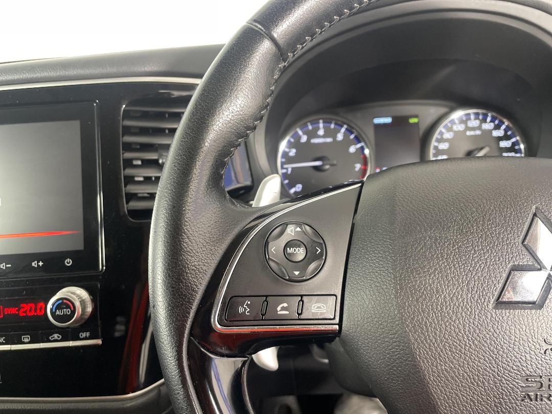 Photo '27' of Mitsubishi Outlander Photo '27' of Mitsubishi Outlander