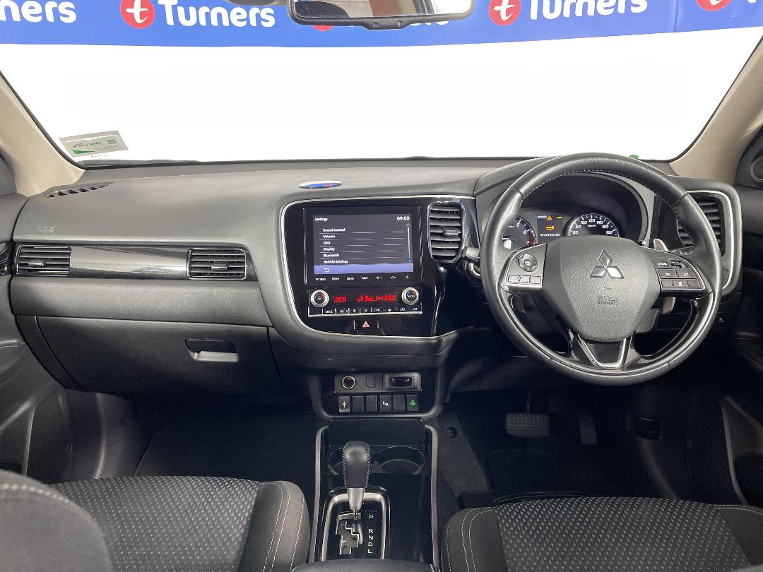 Photo '17' of Mitsubishi Outlander Photo '17' of Mitsubishi Outlander