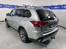 Thumbnail '5' of Mitsubishi Outlander