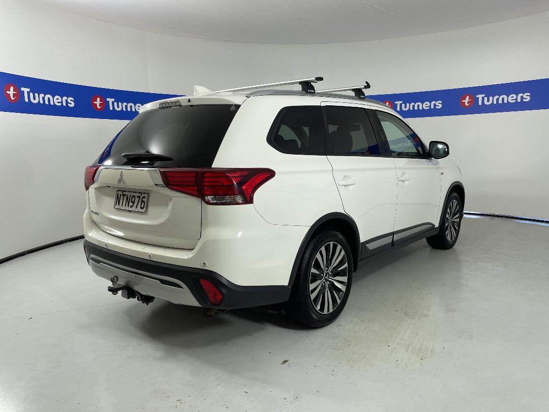 Photo '7' of Mitsubishi Outlander Photo '7' of Mitsubishi Outlander