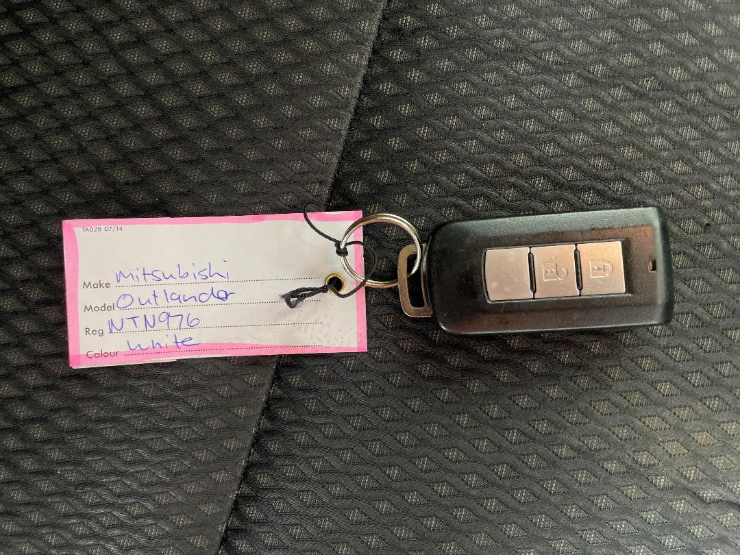 Photo '22' of Mitsubishi Outlander Photo '22' of Mitsubishi Outlander