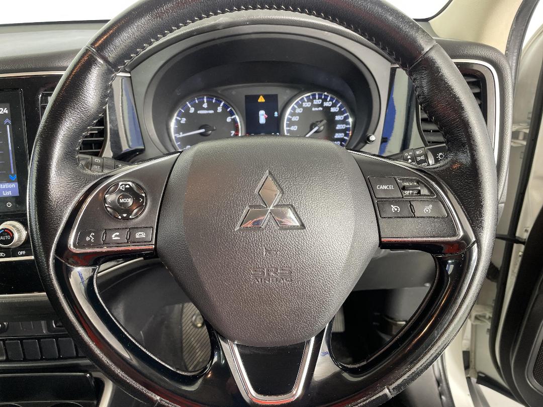 Photo '23' of Mitsubishi Outlander Photo '23' of Mitsubishi Outlander