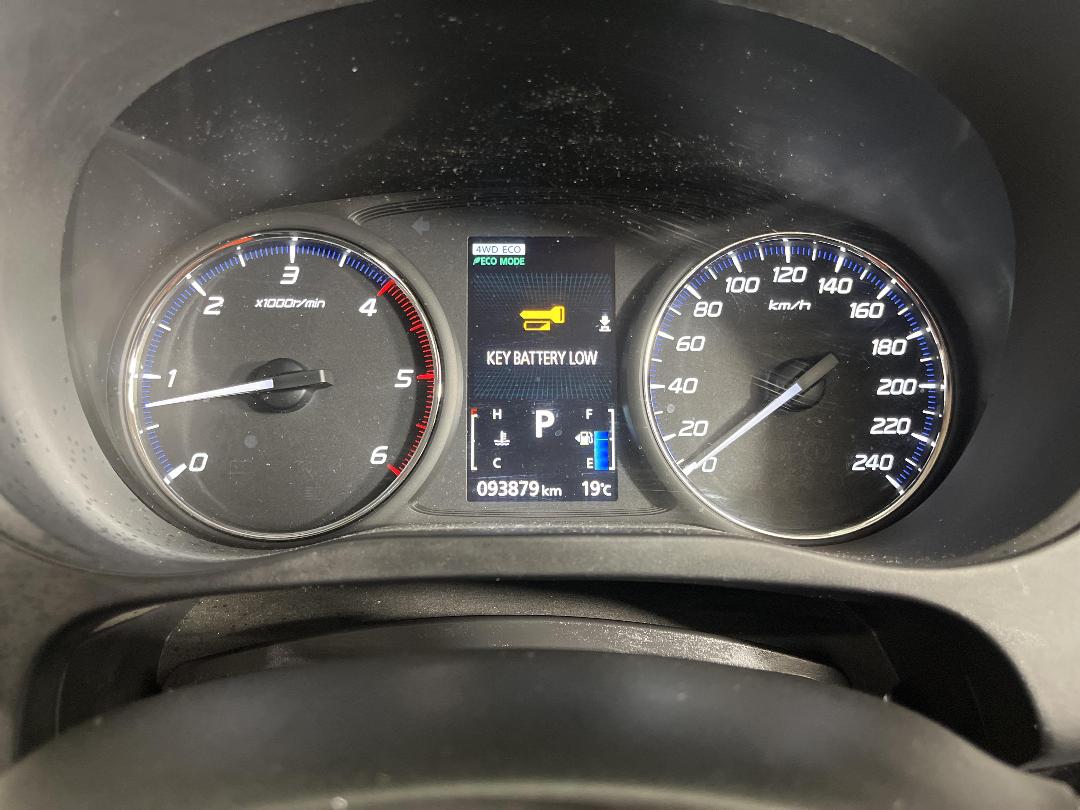 Photo '21' of Mitsubishi Outlander