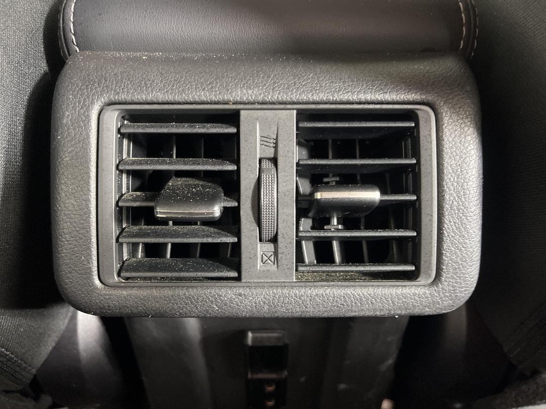 Photo '23' of Mitsubishi Outlander