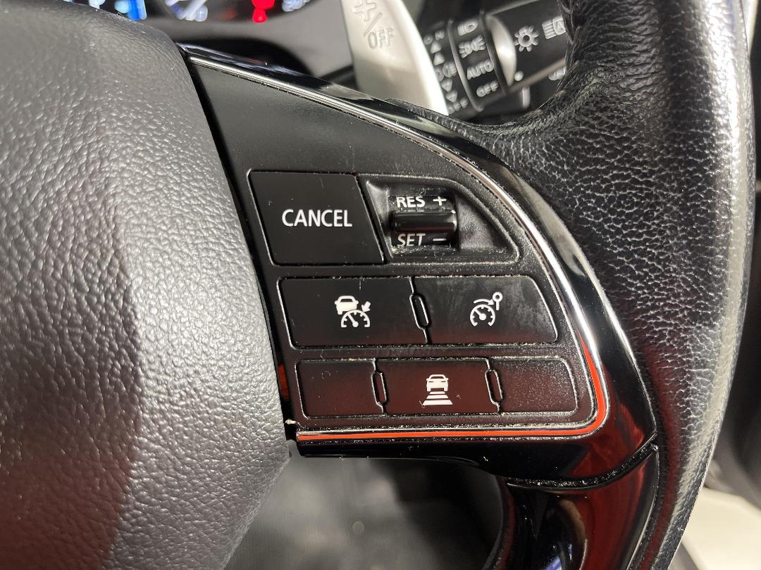 Photo '26' of Mitsubishi Outlander