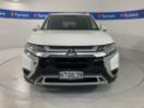 Thumbnail '2' of Mitsubishi Outlander