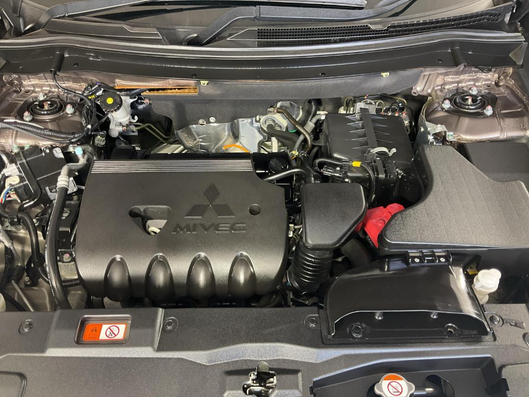 Photo '13' of Mitsubishi Outlander Photo '13' of Mitsubishi Outlander