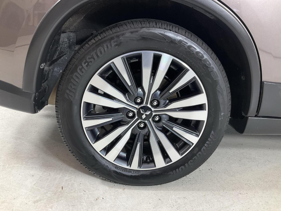 Photo '12' of Mitsubishi Outlander Photo '12' of Mitsubishi Outlander