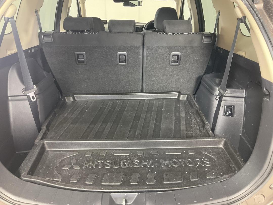 Photo '14' of Mitsubishi Outlander Photo '14' of Mitsubishi Outlander