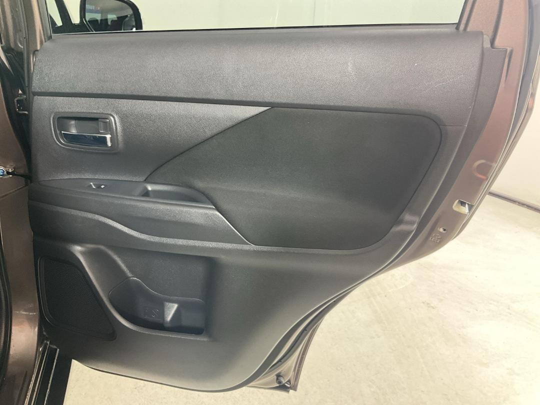 Photo '19' of Mitsubishi Outlander Photo '19' of Mitsubishi Outlander