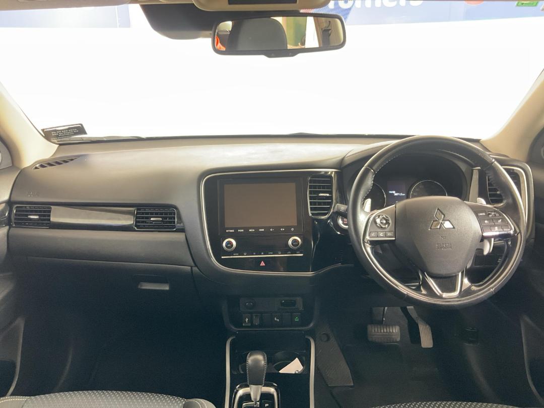 Photo '17' of Mitsubishi Outlander Photo '17' of Mitsubishi Outlander