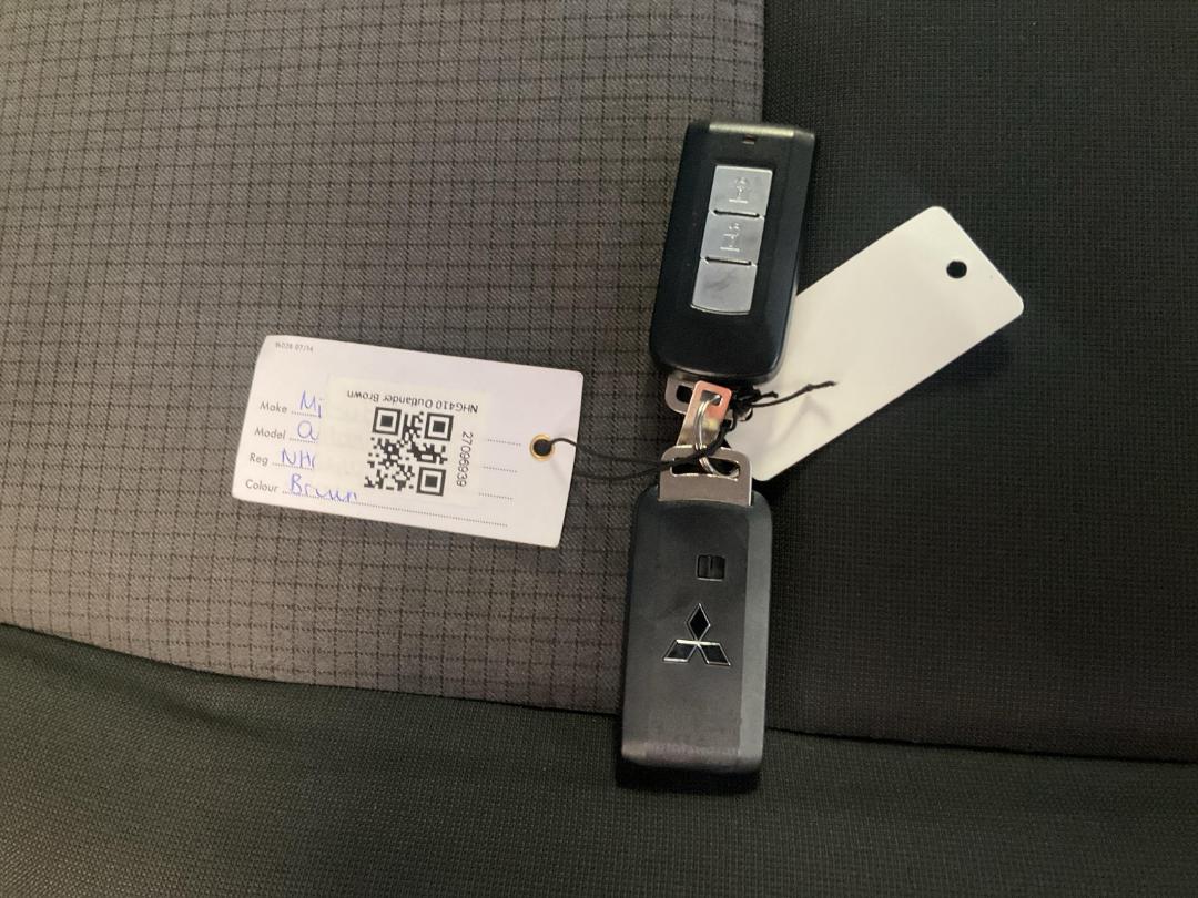 Photo '22' of Mitsubishi Outlander Photo '22' of Mitsubishi Outlander