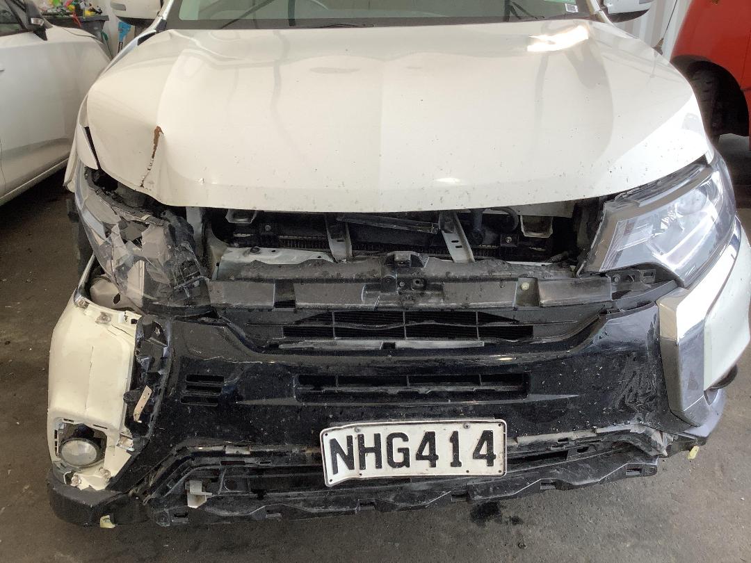 Photo '2' of Mitsubishi Outlander XLS Photo '2' of Mitsubishi Outlander XLS