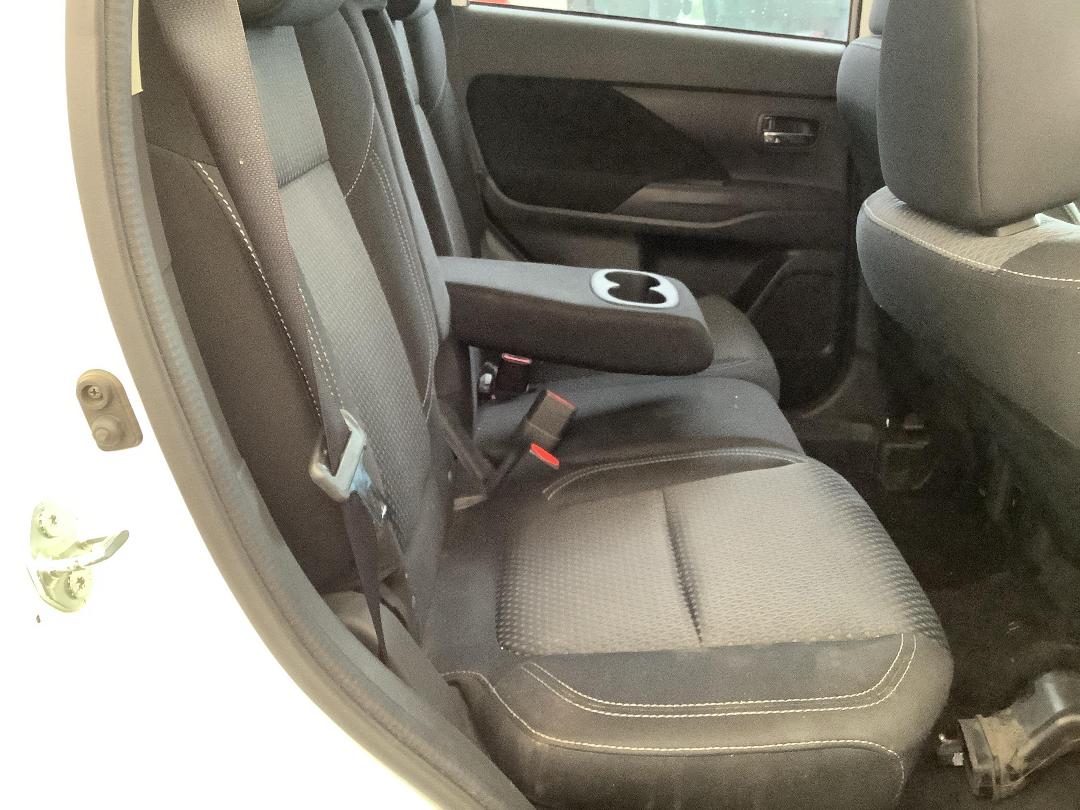 Photo '8' of Mitsubishi Outlander XLS Photo '8' of Mitsubishi Outlander XLS