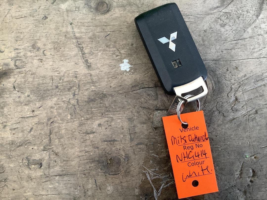 Photo '17' of Mitsubishi Outlander XLS Photo '17' of Mitsubishi Outlander XLS