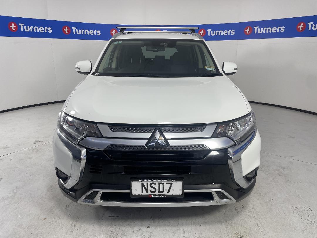 Photo '2' of Mitsubishi Outlander