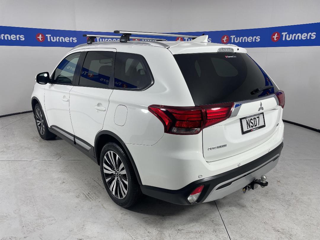 Photo '5' of Mitsubishi Outlander