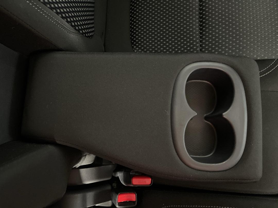 Photo '24' of Mitsubishi Outlander