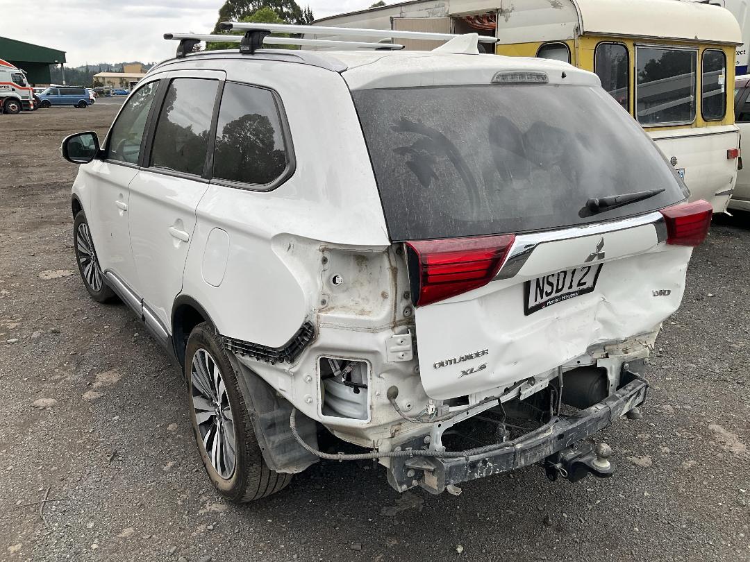 Photo '3' of Mitsubishi Outlander XLS Photo '3' of Mitsubishi Outlander XLS