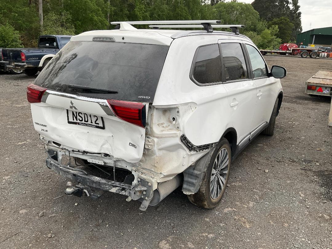 Photo '2' of Mitsubishi Outlander XLS Photo '2' of Mitsubishi Outlander XLS