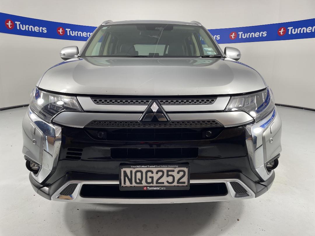 Photo '2' of Mitsubishi Outlander Photo '2' of Mitsubishi Outlander