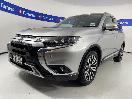 Thumbnail '4' of Mitsubishi Outlander