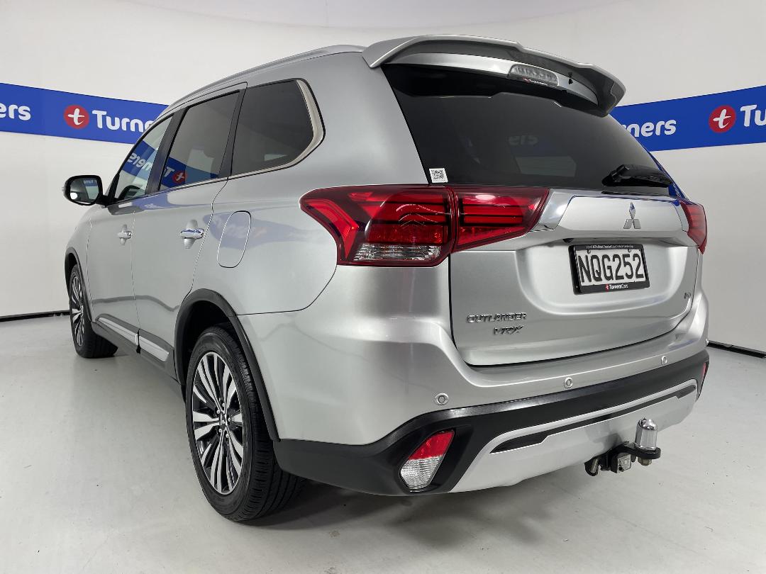 Photo '5' of Mitsubishi Outlander Photo '5' of Mitsubishi Outlander