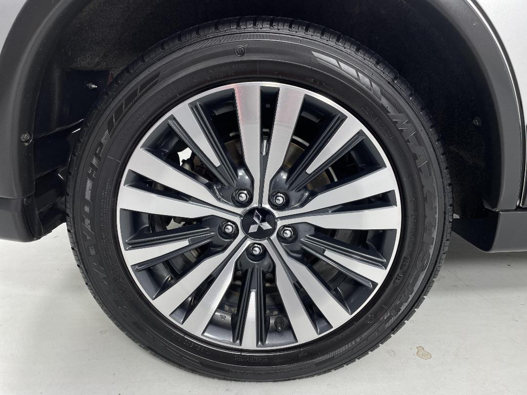 Photo '12' of Mitsubishi Outlander Photo '12' of Mitsubishi Outlander