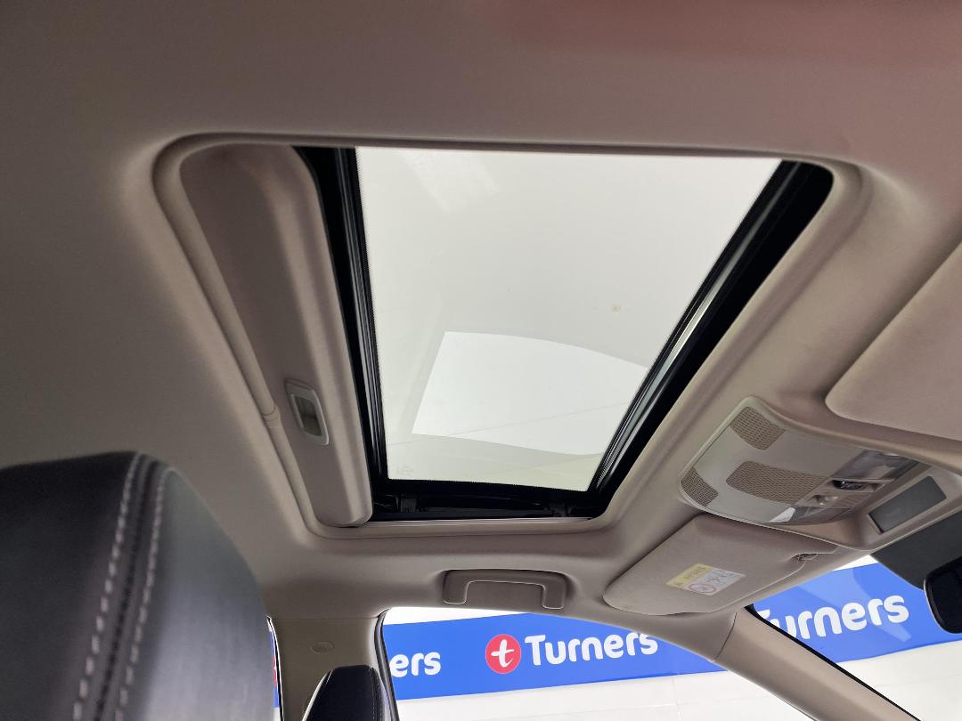 Photo '32' of Mitsubishi Outlander Photo '32' of Mitsubishi Outlander