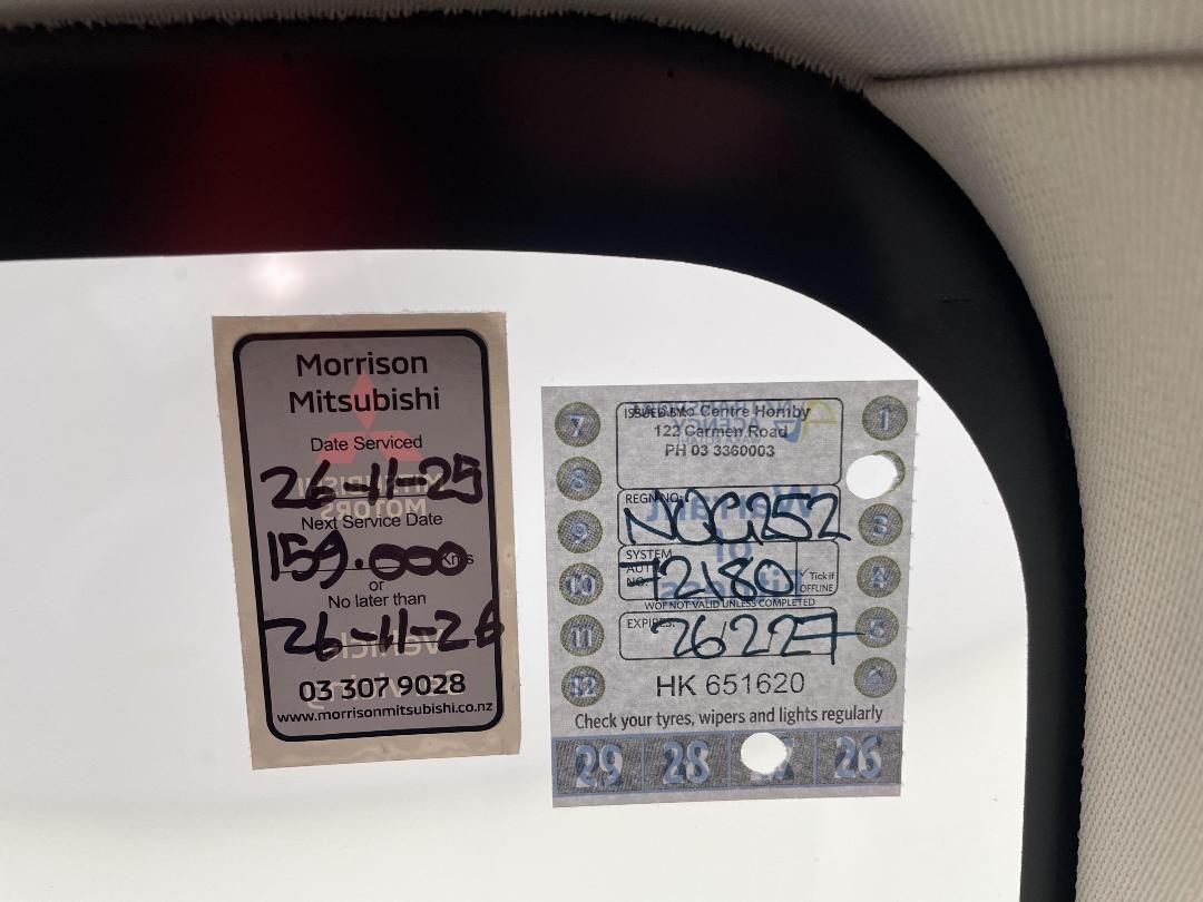 Photo '33' of Mitsubishi Outlander Photo '33' of Mitsubishi Outlander