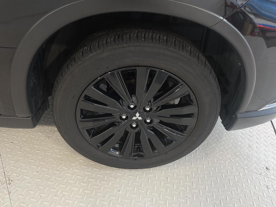 Photo '9' of Mitsubishi Outlander Photo '9' of Mitsubishi Outlander