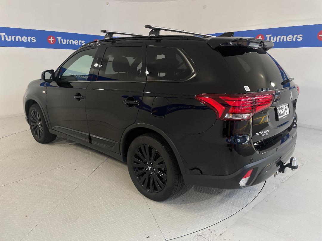 Photo '5' of Mitsubishi Outlander Photo '5' of Mitsubishi Outlander